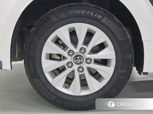 Toyota Corolla id 4209075 из Китая 8