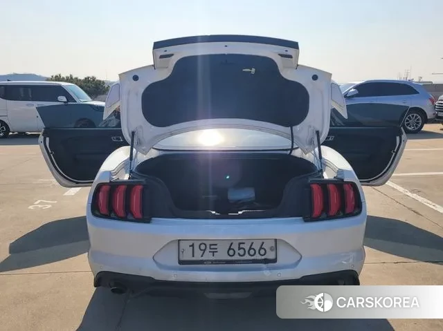 Ford Mustang id 3766305 из Кореи 8