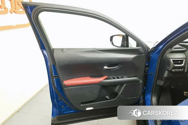 Lexus UX id 4254255 из Китая 8