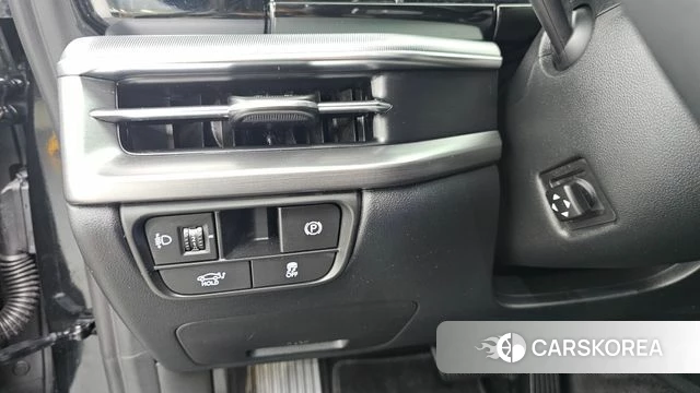 Hyundai Grandeur (GN7) id 3897372 из Кореи 8