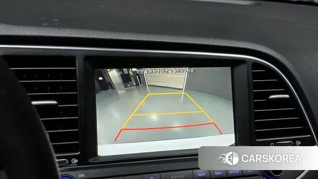 Hyundai Avante AD id 3641835 из Кореи 8