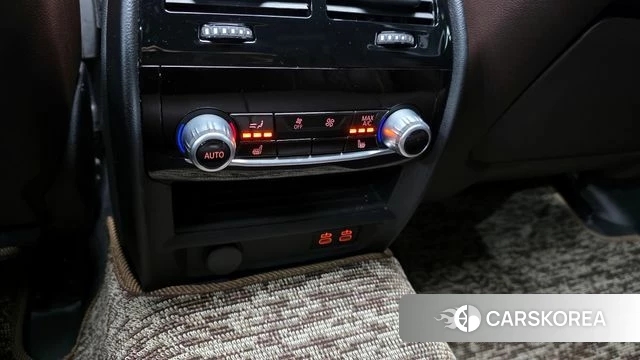 BMW 5 Series (G30) id 3877460 из Кореи 8