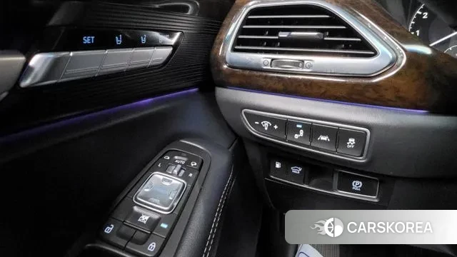 Genesis G90 id 3054838 из Кореи 8