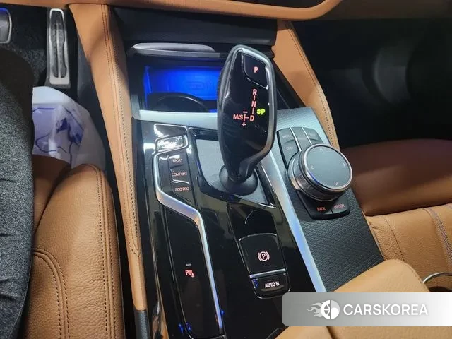 BMW 5 Series (G30) id 2997277 из Кореи 8