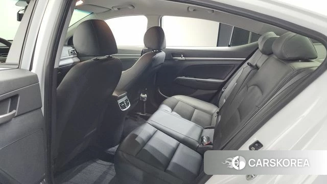 Hyundai The New Avante AD id 3911776 из Кореи 8