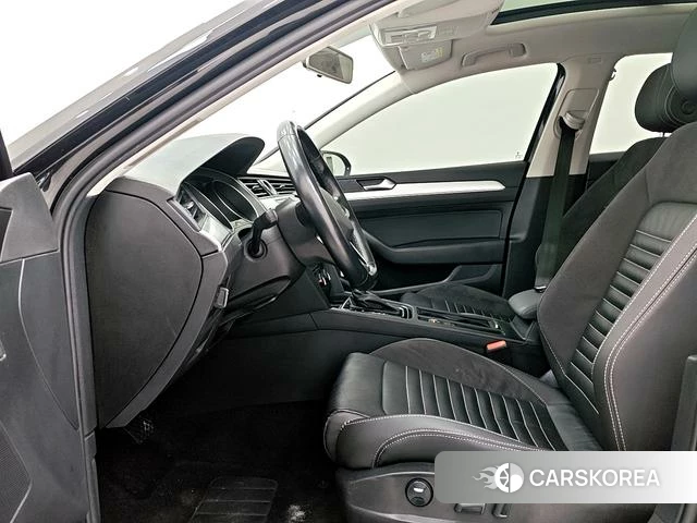 Volkswagen Magotan id 4218210 из Китая 8