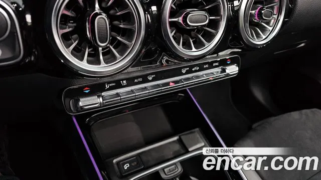 Mercedes-Benz GLA - Class H247 id 2670336 из Кореи 8