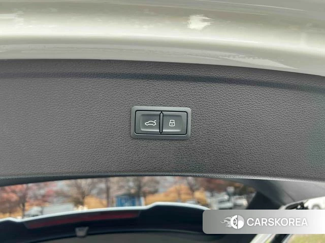 Audi Q5L id 4298021 из Китая 8