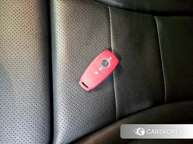 Mercedes-Benz Class C id 4238325 из Китая 8