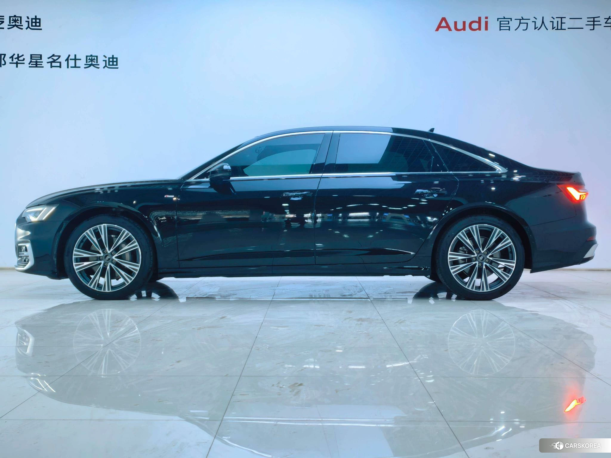 Audi A6L id 4510364 из Китая 8