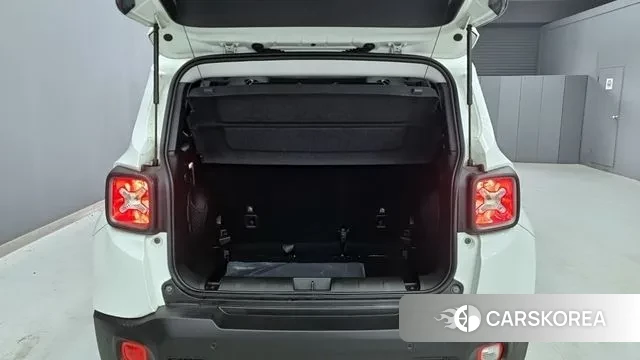 Jeep Renegade id 3772621 из Кореи 8