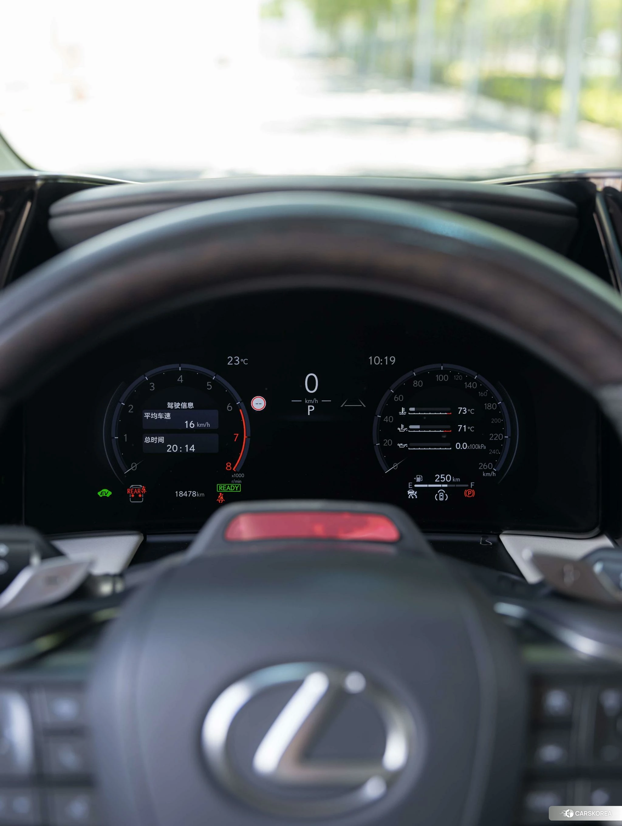 Lexus LM id 4440437 из Китая 8