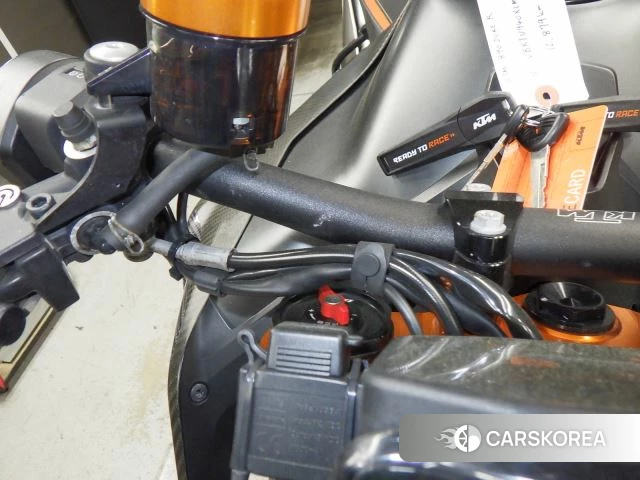 Проданный KTM 890 DUKE R id 4184184 из Японии, фото 8