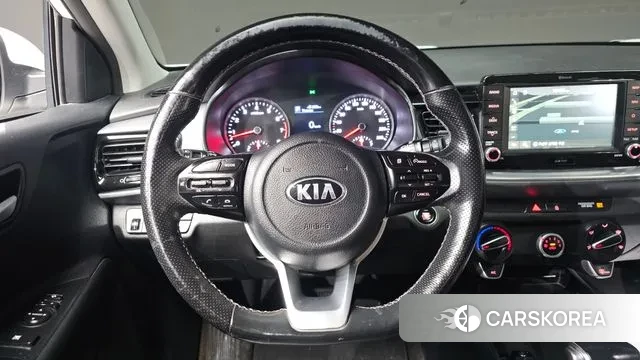 Kia Stonic id 3718483 из Кореи 8