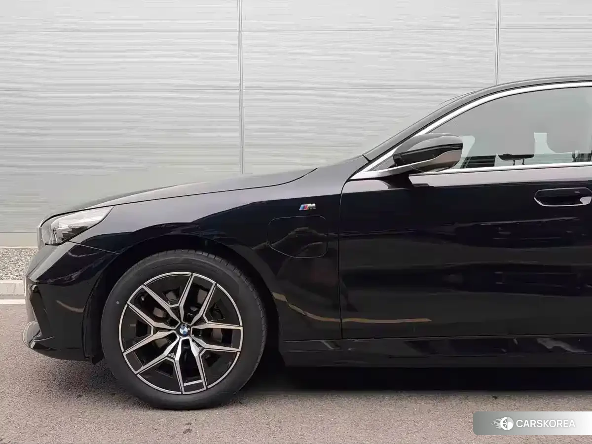 BMW i5 id 4649263 из Китая 8