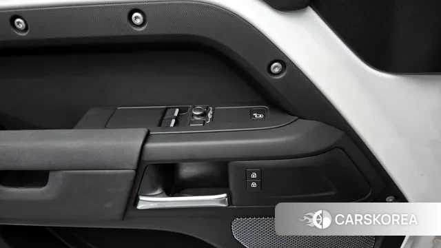 Land Rover Defender (L663) id 3012268 из Кореи 8