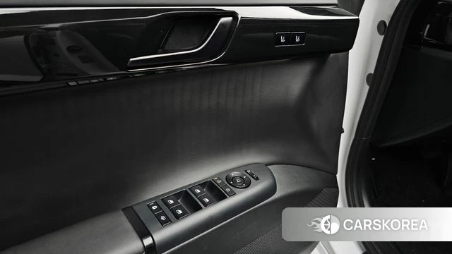 Hyundai Grandeur (GN7) id 3953493 из Кореи 8