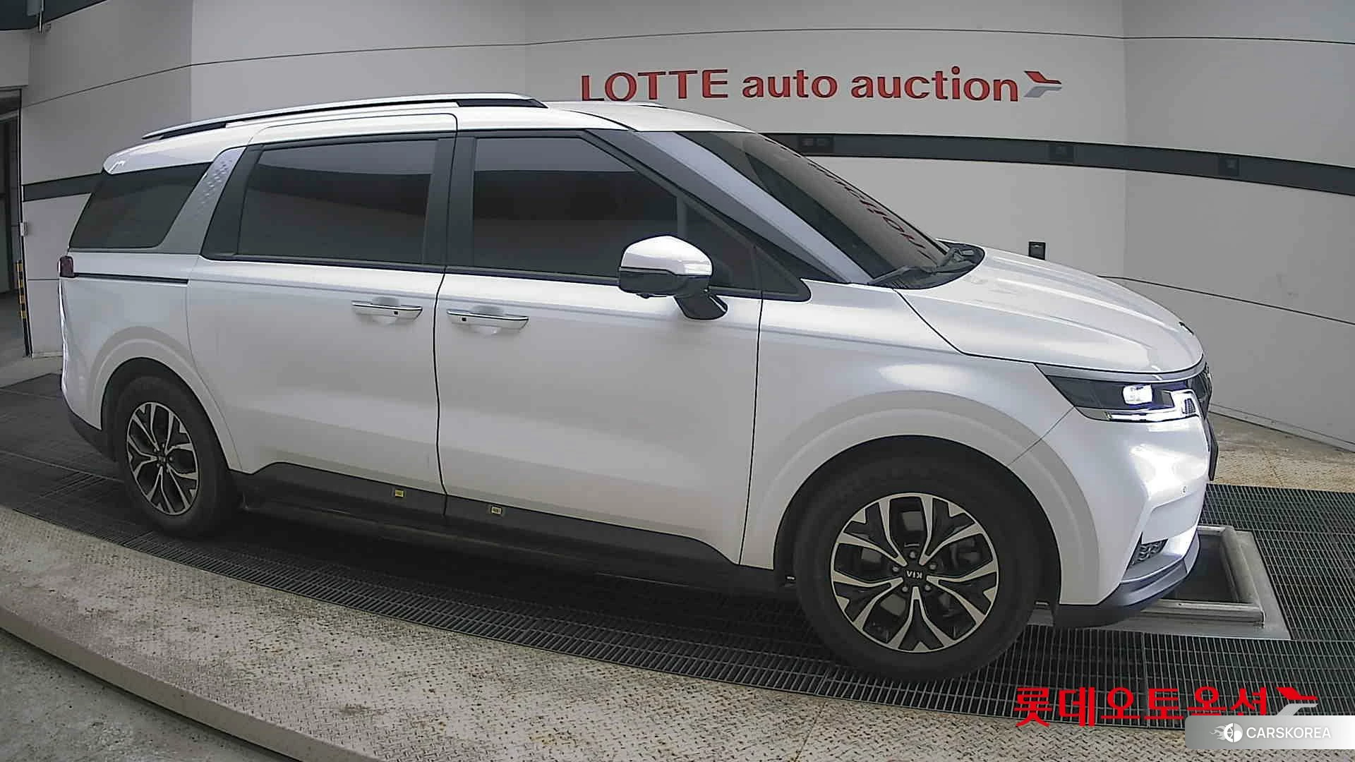 Kia Carnival id 4289573 из Кореи 8