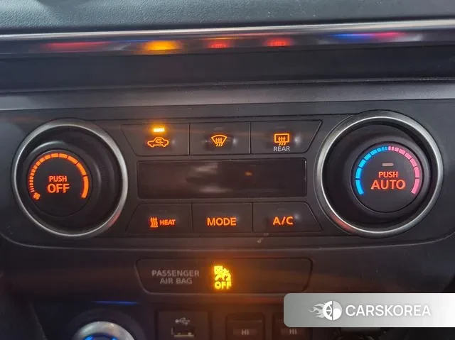 Nissan Leaf (ZE1) id 3666687 из Кореи 8