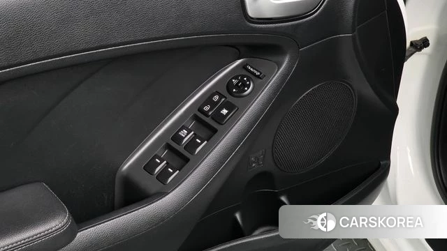 Kia The New K3 id 3873853 из Кореи 8