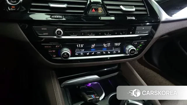 BMW 5 Series (G30) id 3672504 из Кореи 8