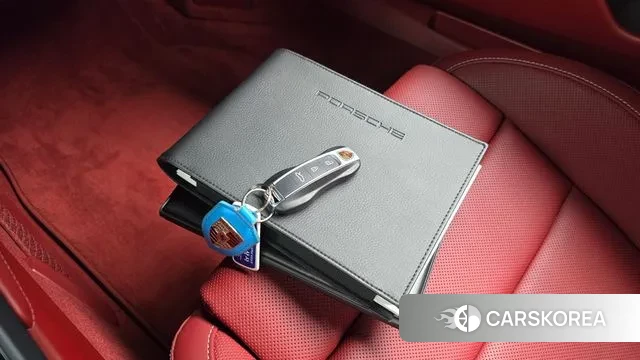 Porsche 911(992) id 3415520 из Кореи 8