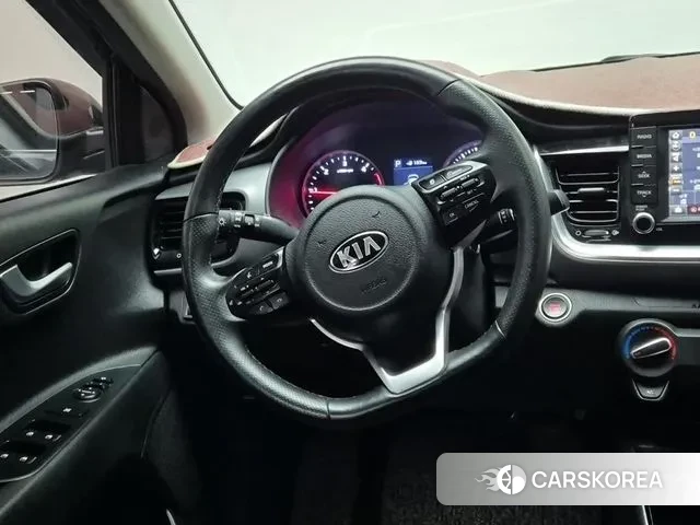 Kia Stonic id 3243735 из Кореи 8