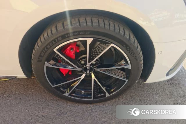 Audi A4L id 4299826 из Китая 8
