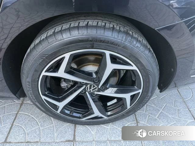 Volkswagen Passat id 4257760 из Китая 8