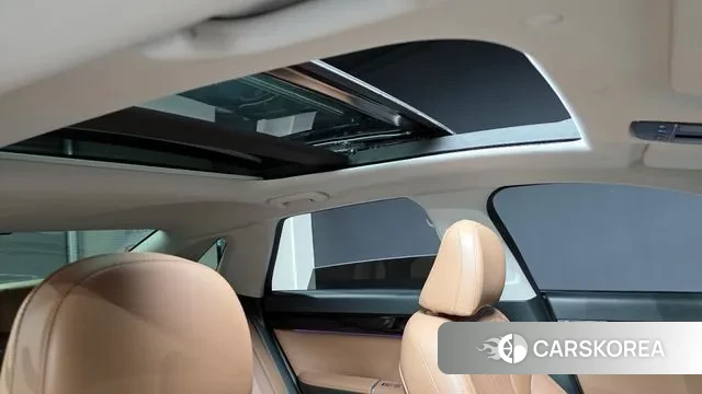 Hyundai Grandeur (GN7) id 3256999 из Кореи 8