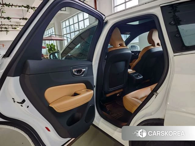 Volvo XC60 id 4238323 из Китая 8