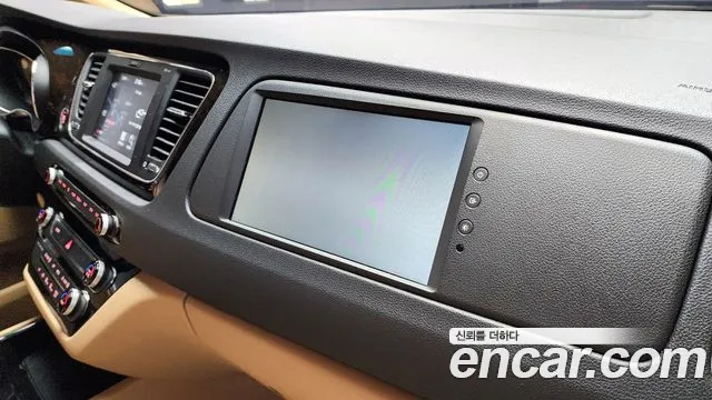 Kia The New Carnival id 2700736 из Кореи 8