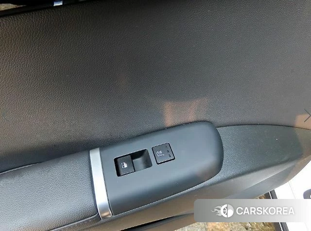 Hyundai Grandeur (GN7) id 3864665 из Кореи 8