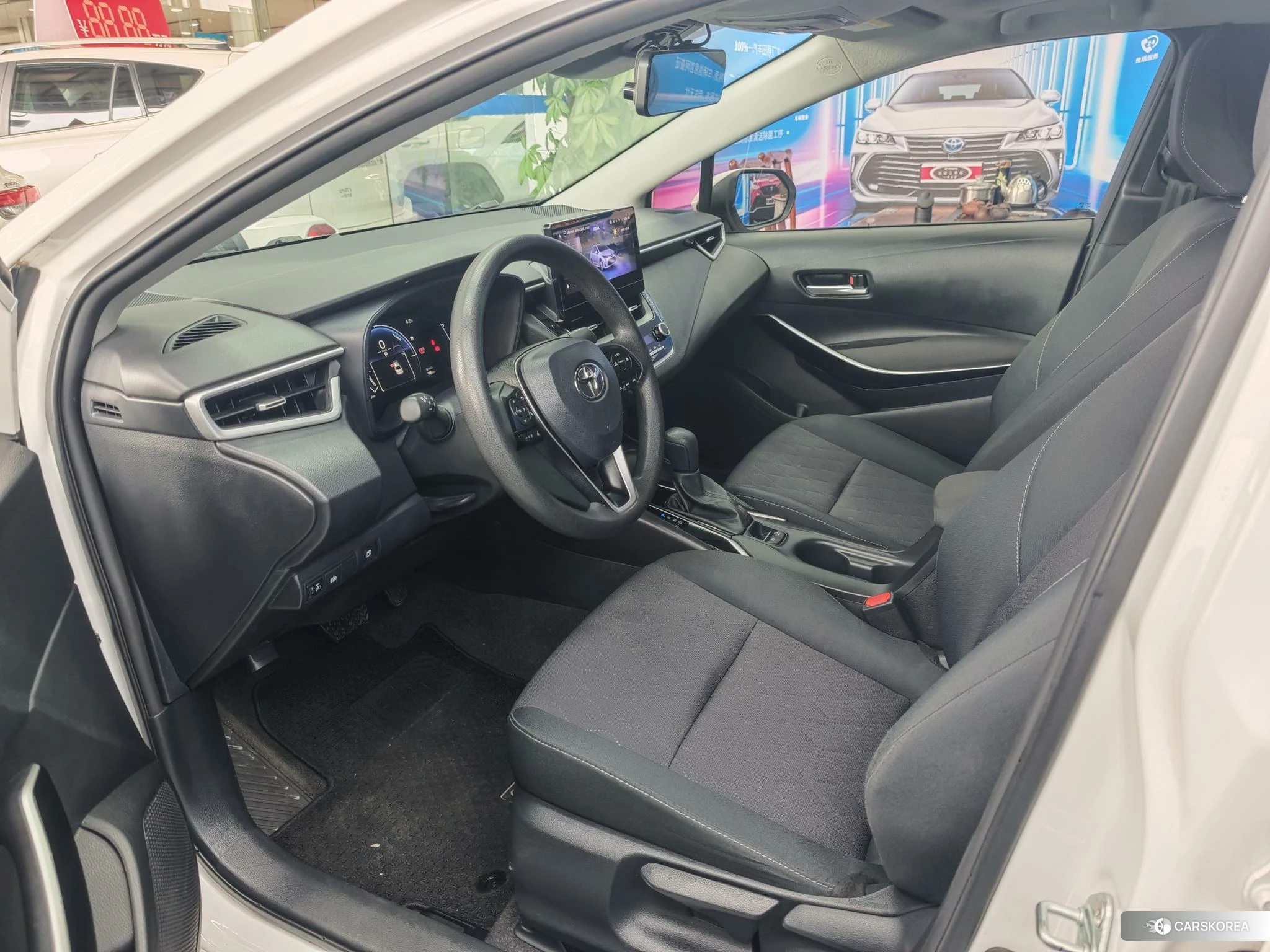 Toyota Corolla id 4510785 из Китая 8