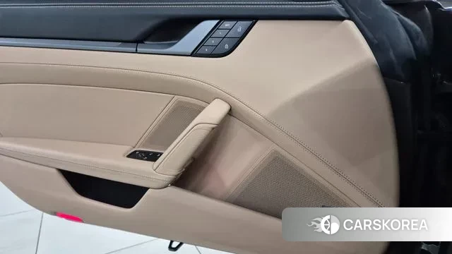 Porsche 911(992) id 3026678 из Кореи 8