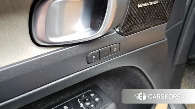 Volvo XC40 id 3723105 из Кореи 8