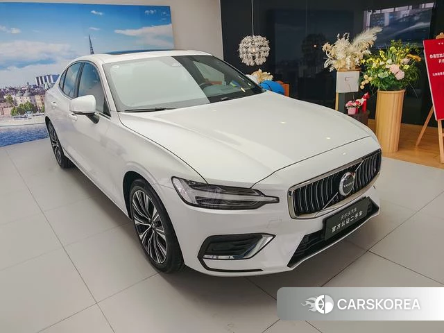 Volvo S60 id 3908073 из Китая 8