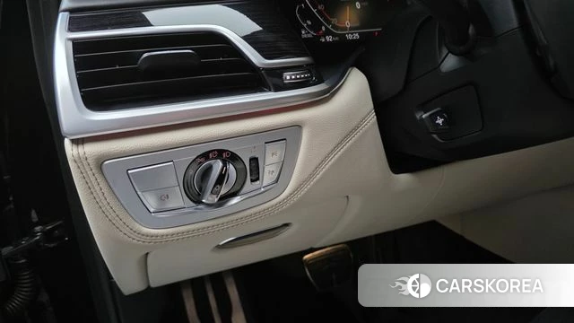 BMW 7 Series (G11) id 4542724 из Кореи 8