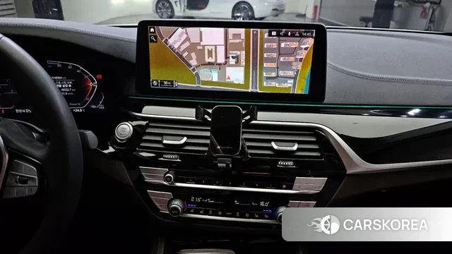 BMW 5 Series (G30) id 2931571 из Кореи 8