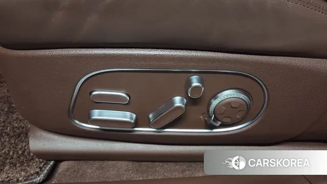 Genesis G90 (RS4) id 2963681 из Кореи 8