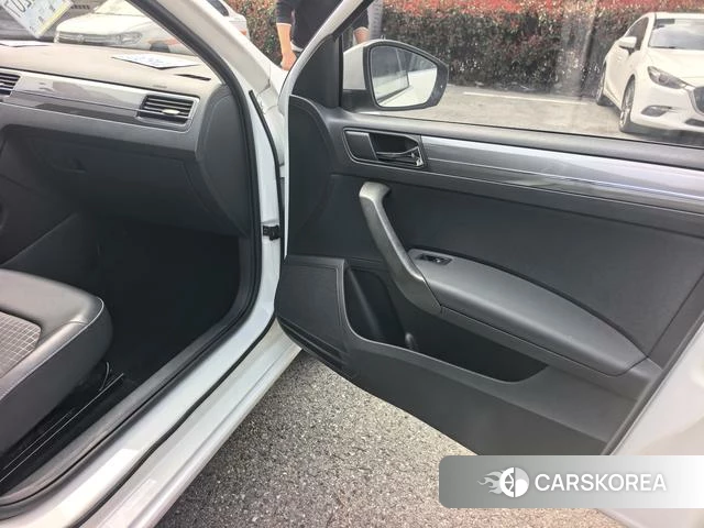 Volkswagen Santana id 4240199 из Китая 8