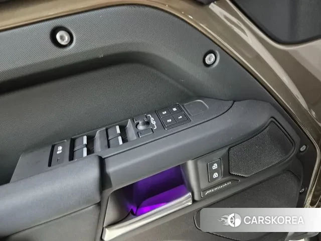 Land Rover Defender (L663) id 3570572 из Кореи 8