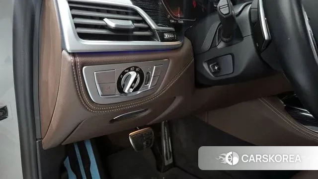 BMW 7 Series (G11) id 3577937 из Кореи 8