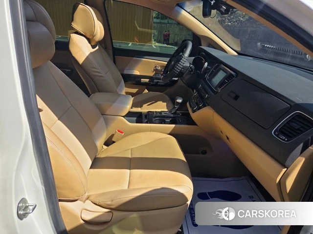 Kia All New Carnival id 3955958 из Кореи 8