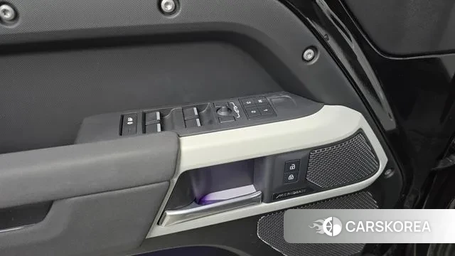 Land Rover Defender (L663) id 3410566 из Кореи 8