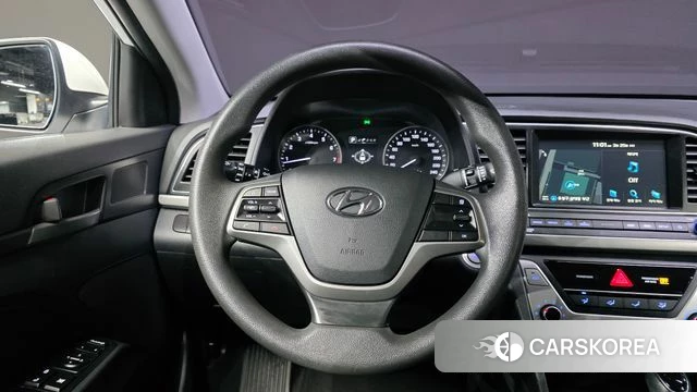Hyundai Avante AD id 3845701 из Кореи 8
