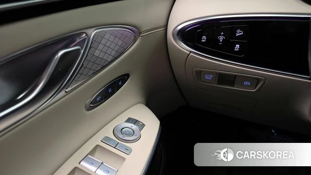 Genesis GV70 id 3786783 из Кореи 8