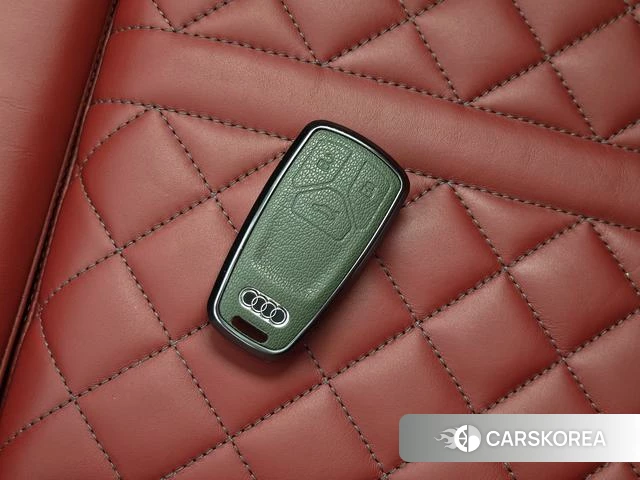 Audi SQ5 id 4261993 из Китая 8