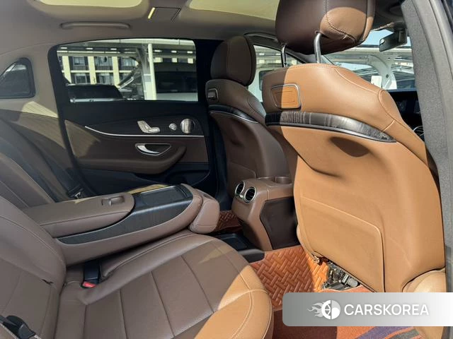 Mercedes-Benz E-class id 4210859 из Китая 8