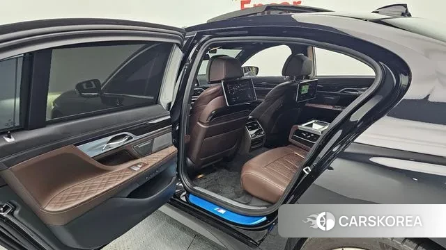 BMW 7 Series (G11) id 3192823 из Кореи 8